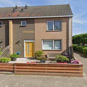 housePhoto